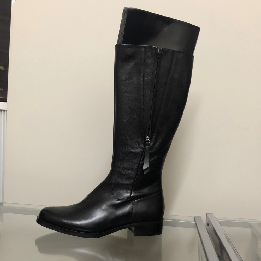 ECCO BOOTS New without tags Women’s SIZE 10.5 41